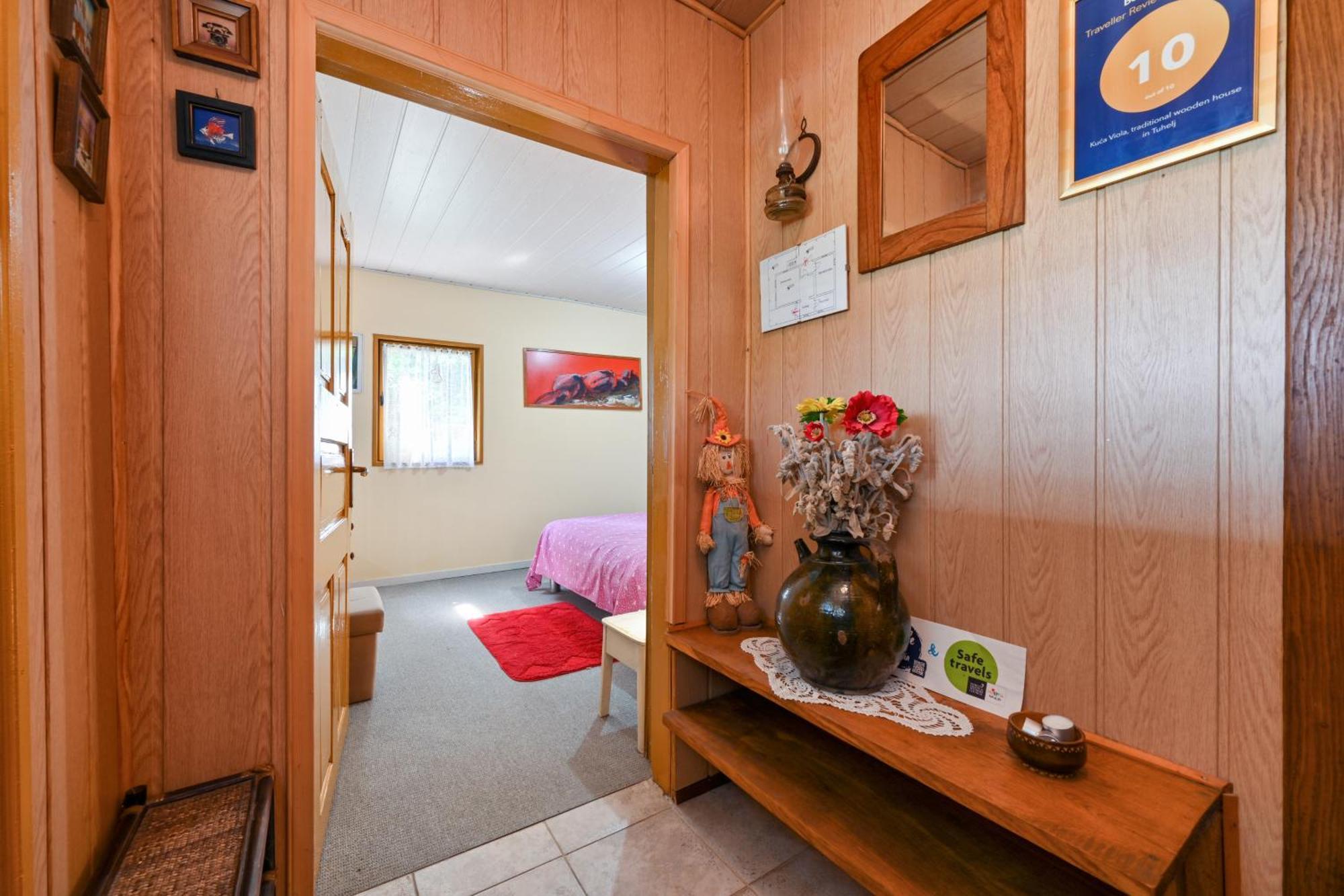 Kuca Viola, Traditional Wooden House In Тухель Екстер'єр фото